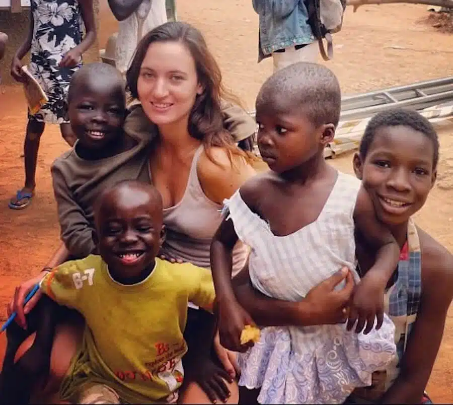 ghana-Participant with children